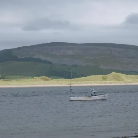 Peaceful, Scenic Family 度假居