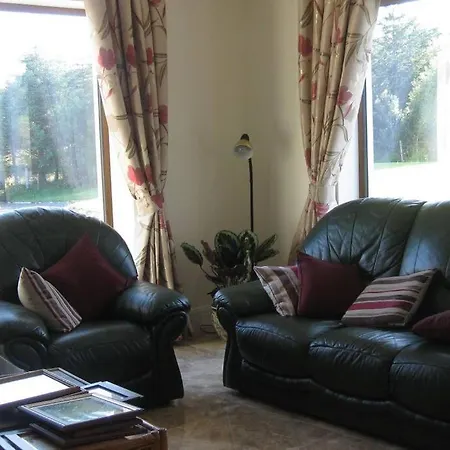 Peaceful, Scenic Family 度假居