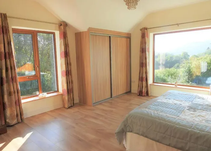 Peaceful, Scenic Family Semesterbostad